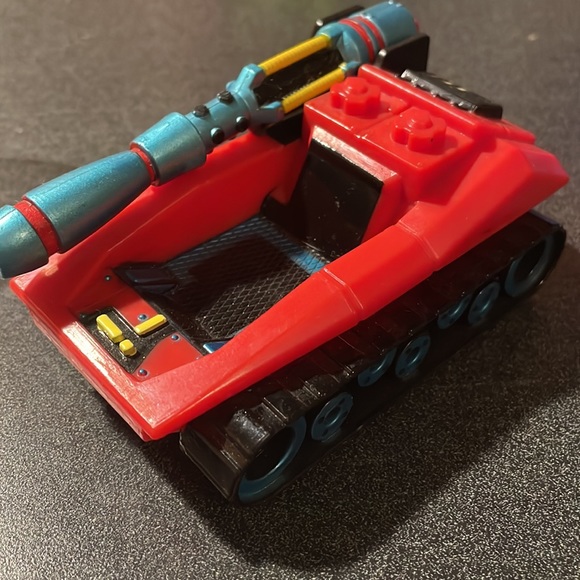 Micro Machines Zbots : Tunderizer - Picture 2 of 10